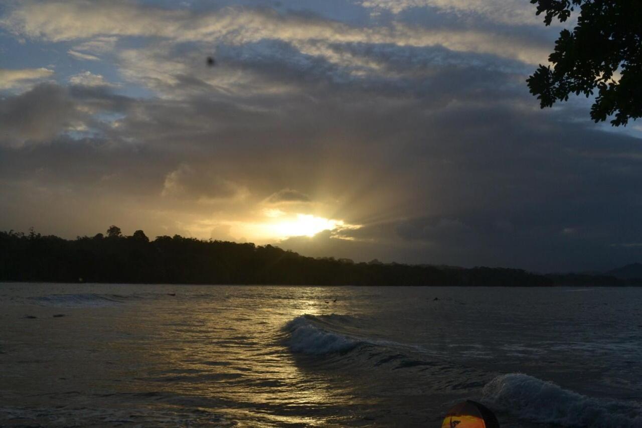 Hotel Cahuita Kültér fotó