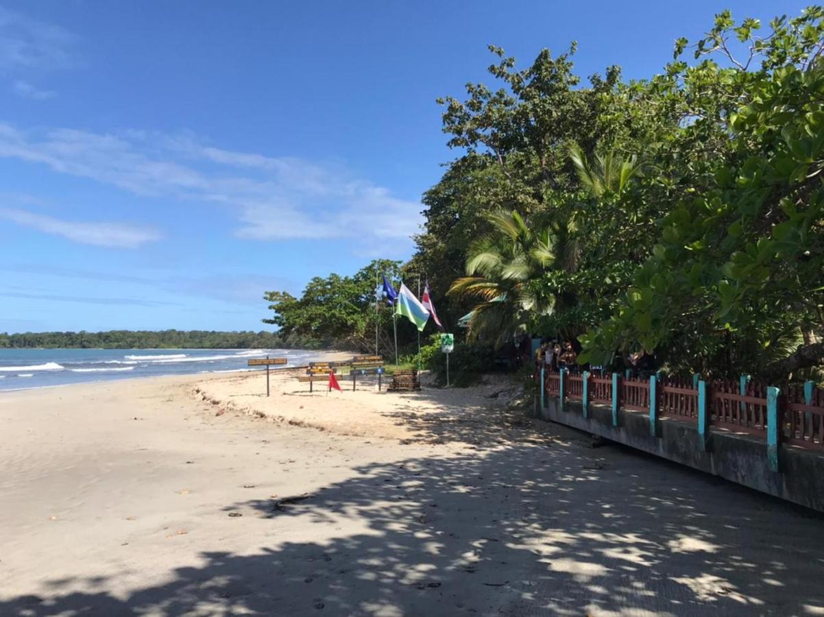 Hotel Cahuita Kültér fotó