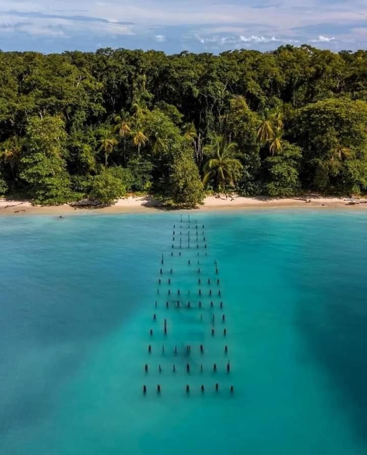 Hotel Cahuita Kültér fotó