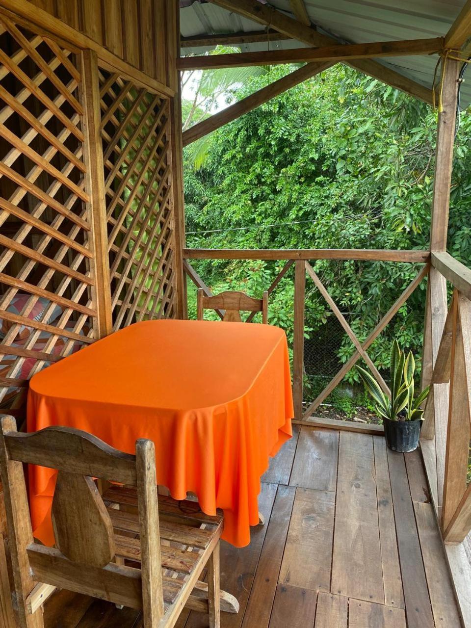 Hotel Cahuita Kültér fotó
